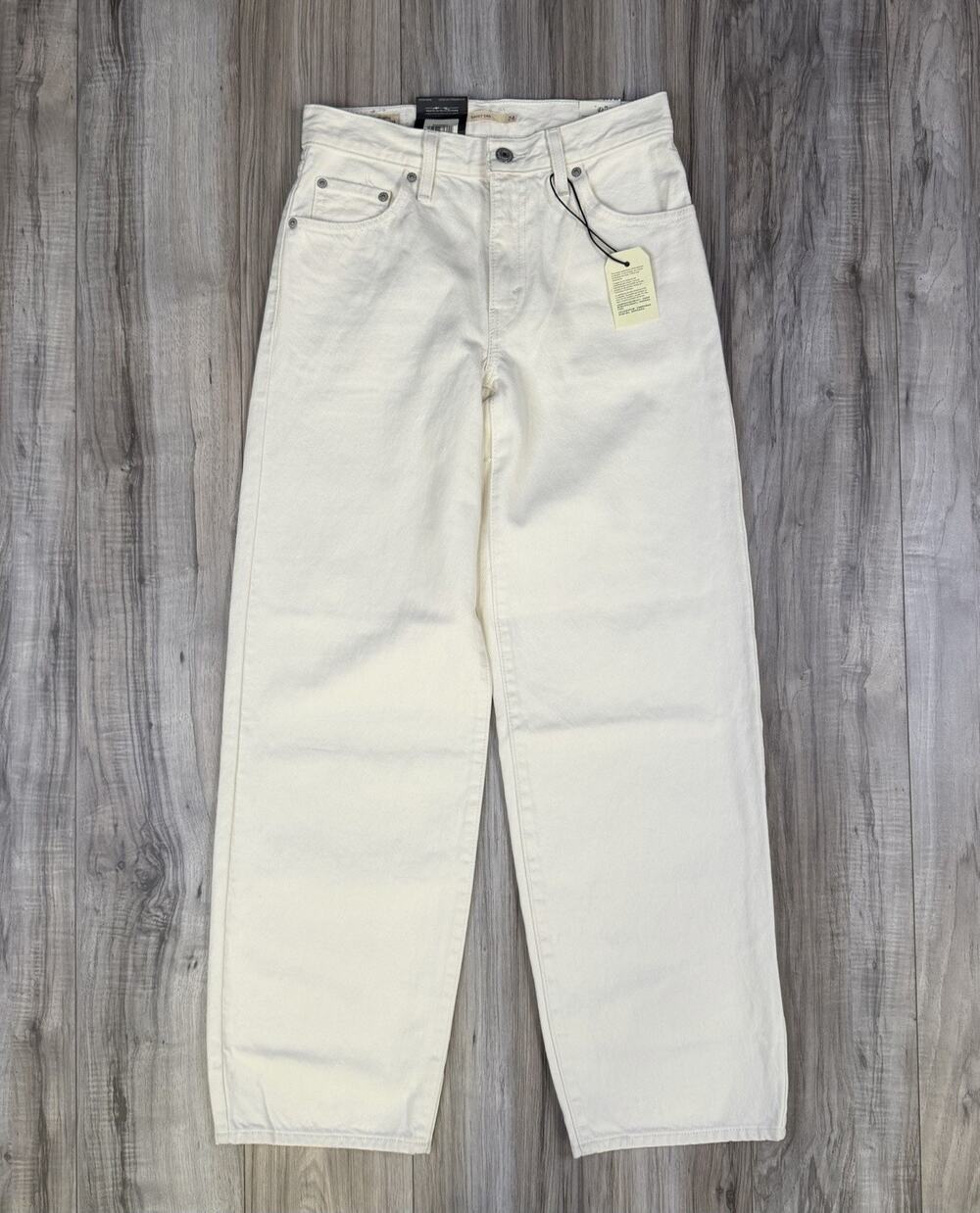 Levis Premium Baggy Dad Jeans Off White Ecru Straight Leg Womens Size 24x30 NEW